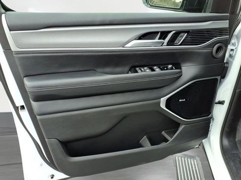 New 2026 Jeep Grand Wagoneer Limited AWD/4WD image 19