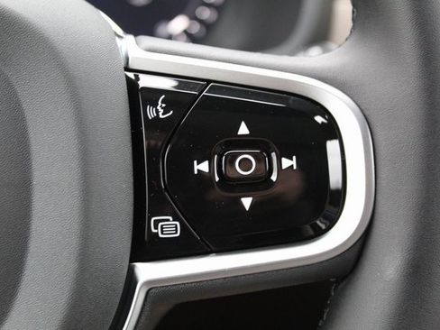 New 2026 Volvo XC90 B5 Core w/ Protection Package Premier image 14