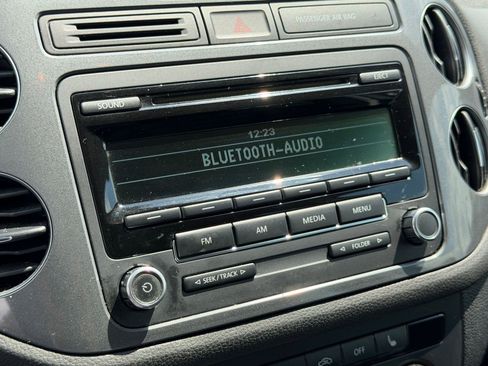 Used 2014 Volkswagen Tiguan SE image 15