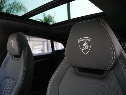 Used 2024 Lamborghini Urus S image 20
