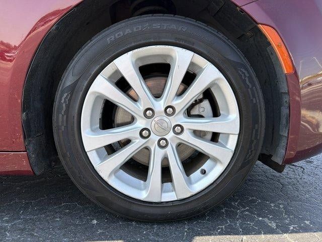 Used 2016 Chrysler 200 Limited w/ Convenience Group FWD image 11