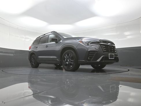 Used 2025 Subaru Ascent Bronze Edition AWD/4WD image 9