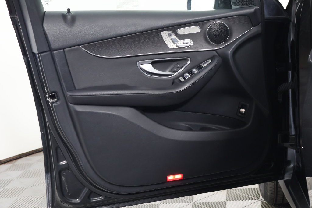 Certified 2022 Mercedes-Benz GLC 300 image 12