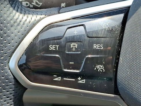 Used 2022 Volkswagen Tiguan SE R-Line AWD/4WD image 22