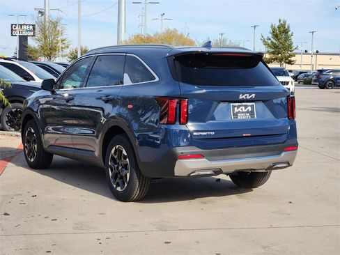 New 2026 Kia Sorento S w/ S Panoramic Sunroof Package image 3