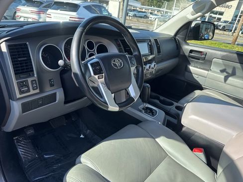 Used 2017 Toyota Sequoia SR5 image 18