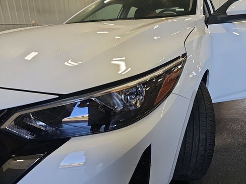 Used 2025 Nissan Sentra SV FWD image 30