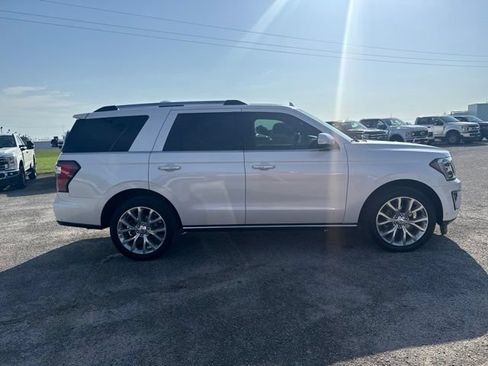 Used 2019 Ford Expedition Limited w/ Equipment Group 302A AWD/4WD image 15