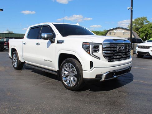 Used 2024 GMC Sierra 1500 Denali w/ Denali Reserve Package AWD/4WD image 3