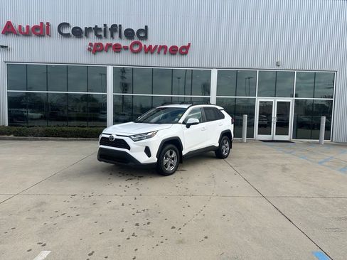 Used 2022 Toyota RAV4 XLE image 28