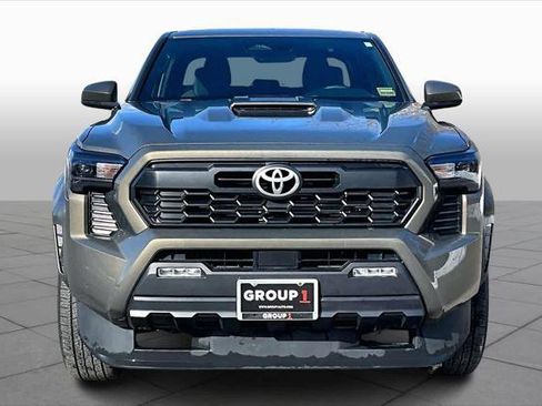 Certified 2025 Toyota Tacoma TRD Sport image 4