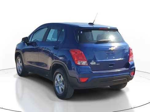 Used 2017 Chevrolet Trax LS AWD/4WD image 3