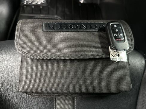 Used 2023 Honda Pilot EX-L image 43