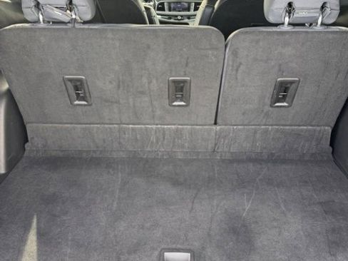 Used 2024 Buick Enclave Premium image 14