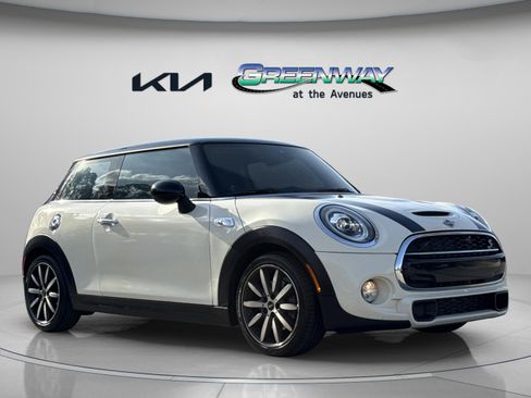 Used 2019 MINI Cooper S image 2