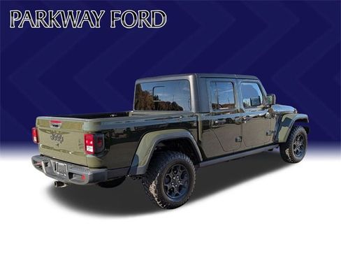 Used 2023 Jeep Gladiator Willys image 5
