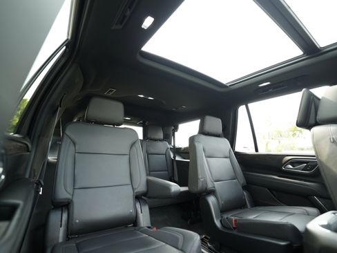 Used 2023 Chevrolet Tahoe LT w/ LT Signature Plus Package AWD/4WD image 14