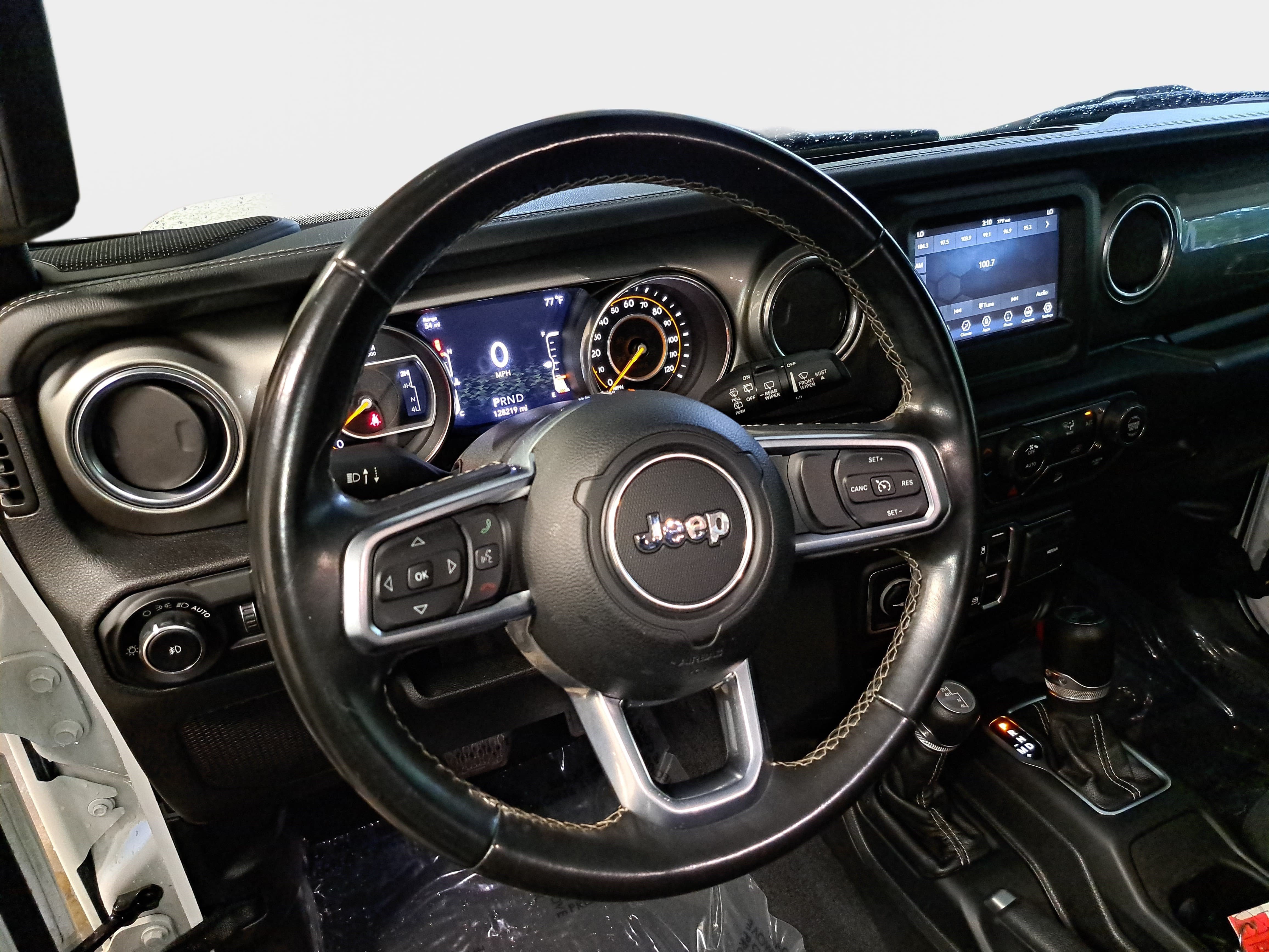 Used 2020 Jeep Wrangler Unlimited Sahara AWD/4WD image 15