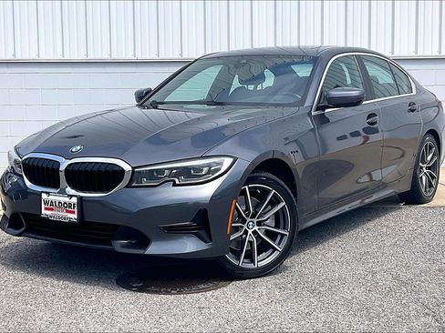 Used 2022 BMW 330i xDrive Sedan w/ Driving Assistance Package AWD/4WD image 2