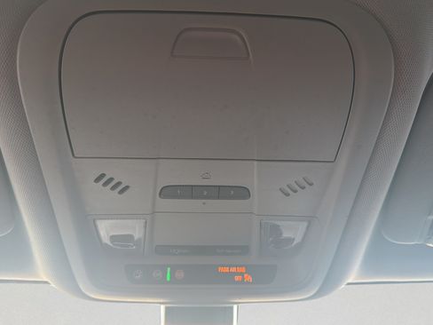 Used 2020 Chevrolet Blazer LT FWD image 20