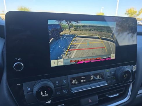 Certified 2025 Toyota Grand Highlander FWD image 24