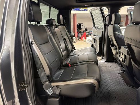 Used 2018 Ford F150 Raptor w/ Equipment Group 802A Luxury AWD/4WD image 40