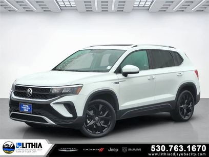 Used 2022 Volkswagen Taos SE w/ Panoramic Sunroof Package