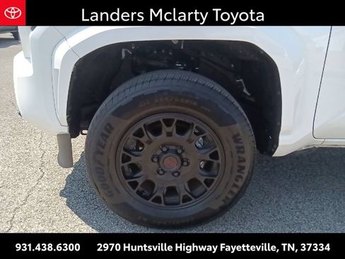 Used 2025 Toyota Tacoma SR5 RWD image 10