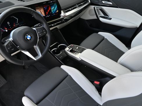 Used 2026 BMW X1 xDrive28i AWD/4WD image 14