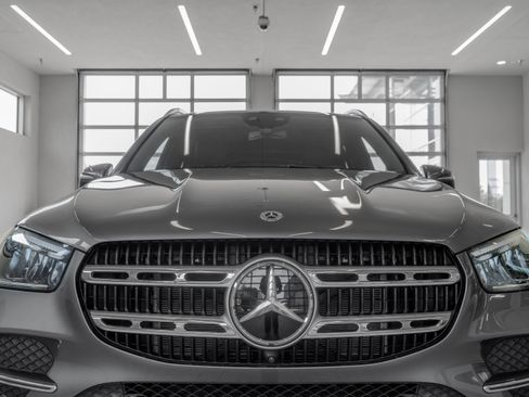 Certified 2025 Mercedes-Benz GLE 450e 4MATIC image 23
