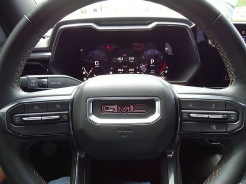Used 2025 GMC Canyon AT4 w/ Nightfall Edition AWD/4WD image 21