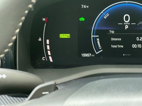 Certified 2025 Toyota Camry SE w/ Convenience Package image 28