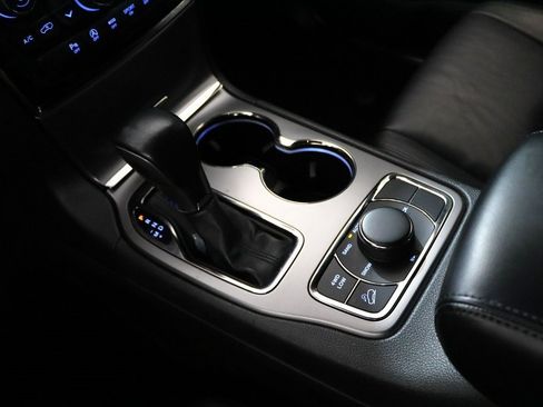 Used 2020 Jeep Grand Cherokee Limited X image 21