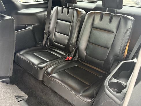 Used 2016 Ford Explorer Limited w/ Equipment Group 301A image 21