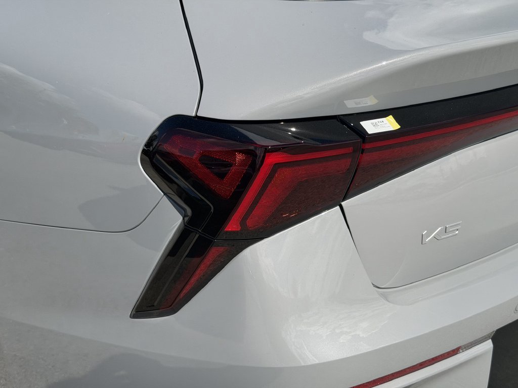 New 2027 Kia K5 GT FWD image 9