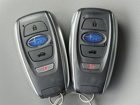 Used 2025 Subaru Outback Premium image 21