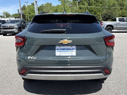 New 2026 Chevrolet Trax LT w/ Driver Confidence Package FWD image 4