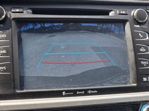 Used 2019 Toyota Highlander XLE image 15