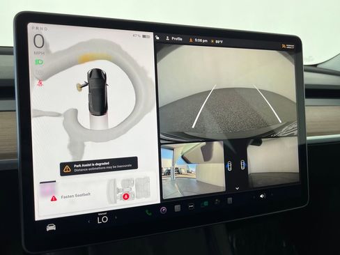 Used 2023 Tesla Model 3 Standard Range image 21