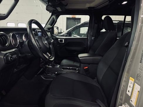 Used 2018 Jeep Wrangler Unlimited Sport S image 17