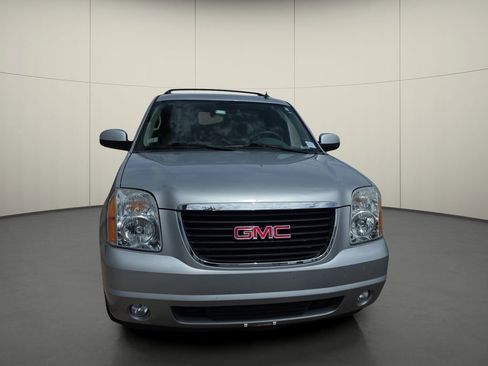 Used 2013 GMC Yukon SLT image 2