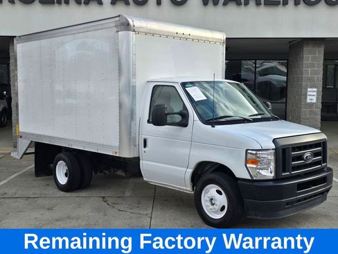 Used 2024 Ford E-350 and Econoline 350 Super Duty w/ Power Windows & Locks Group image 2