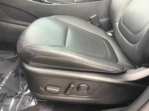 Used 2023 Hyundai Tucson SEL w/ Convenience Package FWD image 16