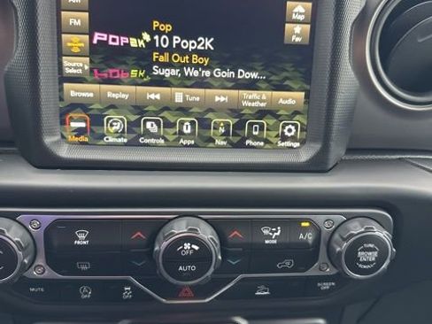 Used 2021 Jeep Gladiator Sport image 17