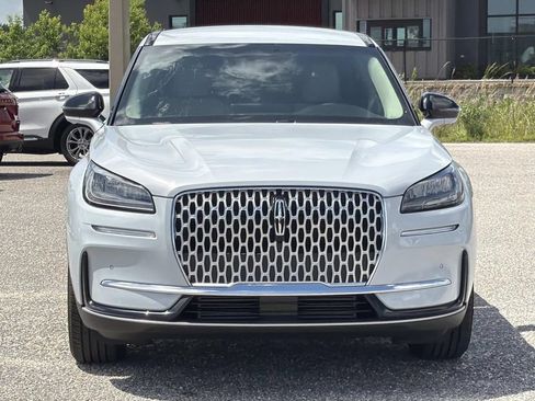 Used 2025 Lincoln Corsair FWD w/ Equipment Group 101A image 2