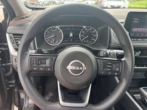 Used 2023 Nissan Rogue SV AWD/4WD image 16
