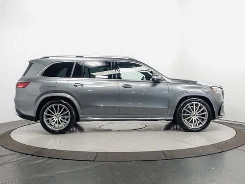 Used 2025 Mercedes-Benz GLS 450 4MATIC image 35