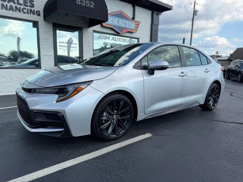 Used 2023 Toyota Corolla SE FWD image 3