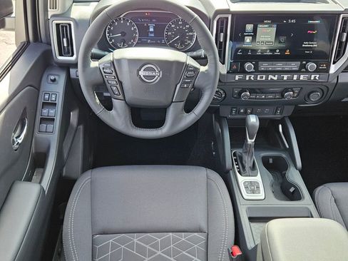 New 2026 Nissan Frontier SV w/ SV Convenience Package AWD/4WD image 5