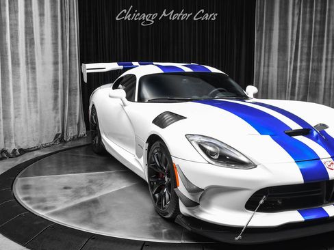Used 2013 SRT Viper GTS w/ GTS Laguna Interior Pkg image 41